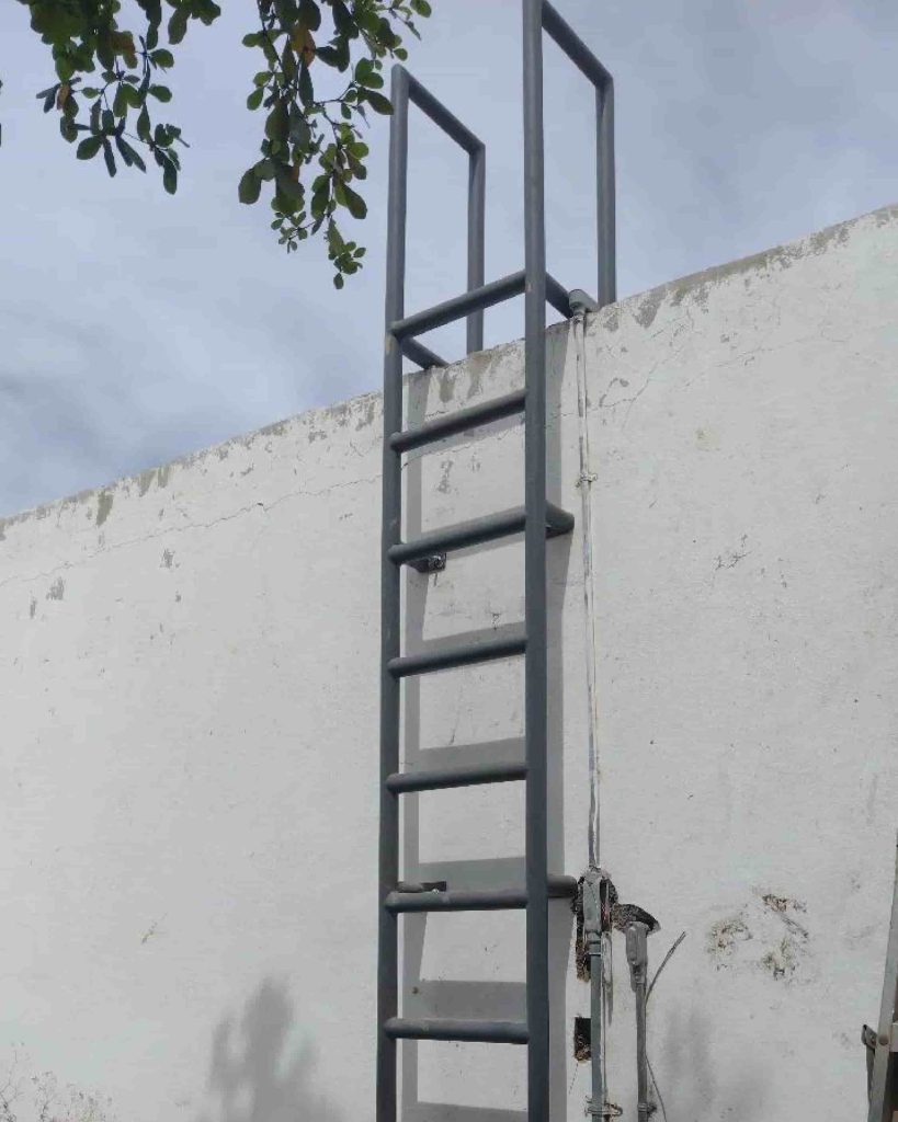 escalera_metálica_acero_inoxidable_3