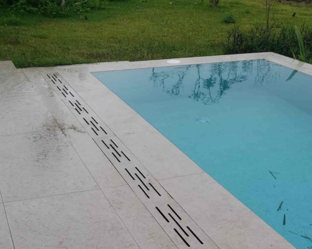 hormigón_poliéster_rejilla_para_piscina_4