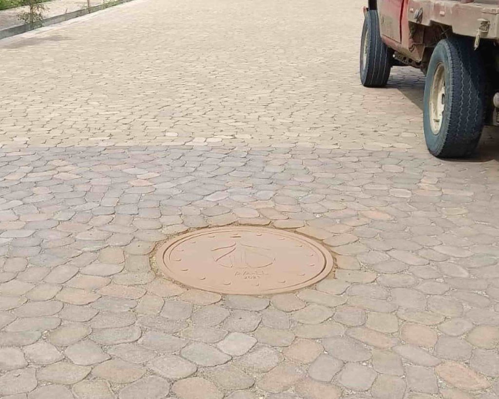 hormigón_poliéster_tapa_circular_2