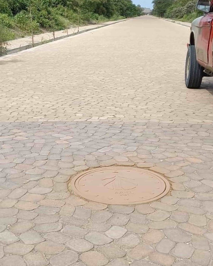 hormigón_poliéster_tapas_circulares_2